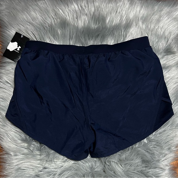Under Armour Fly By 2.0 Shorts Loose Heatgear   Lined Running Shorts Size Medium - Picture 3 of 4